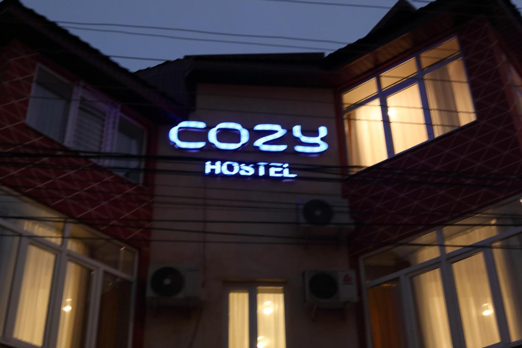 Cozy Hostel บิชเคก ภายนอก รูปภาพ