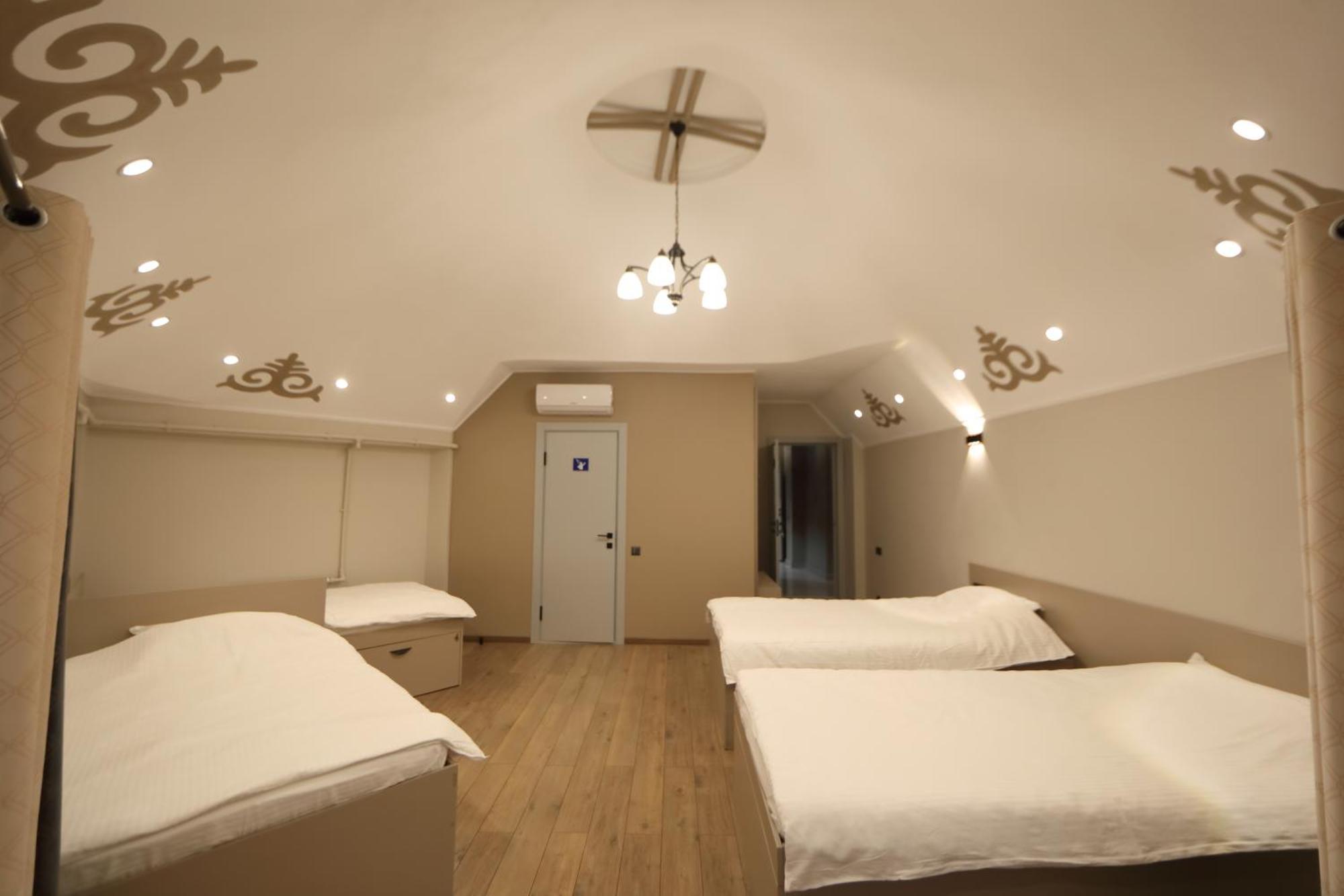 Cozy Hostel บิชเคก ภายนอก รูปภาพ