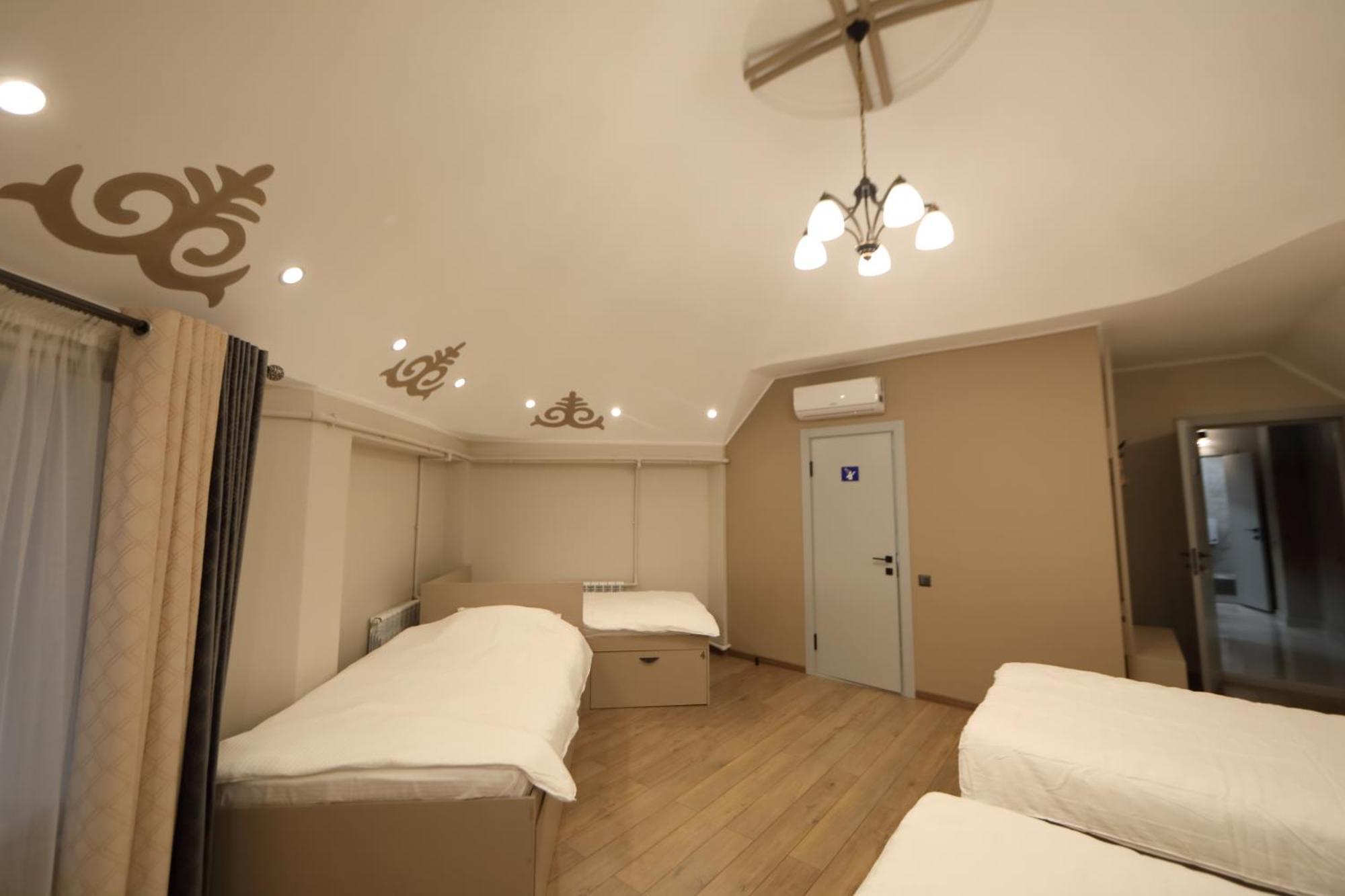 Cozy Hostel บิชเคก ภายนอก รูปภาพ